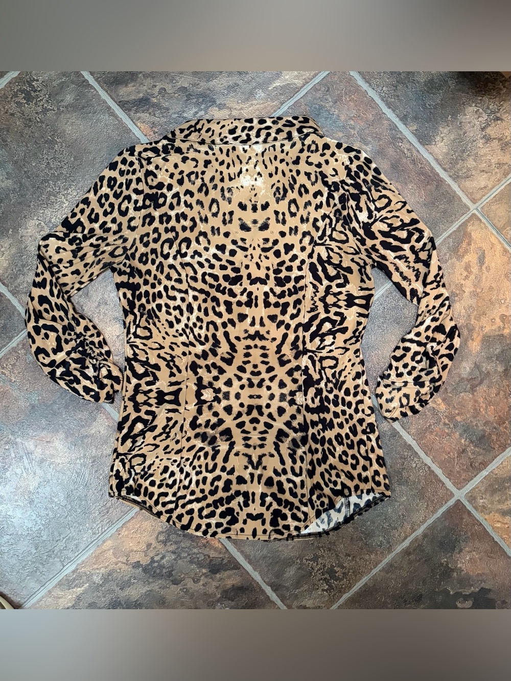 Supersoft Ruched Leopard Shirt - Picture 2 of 4
